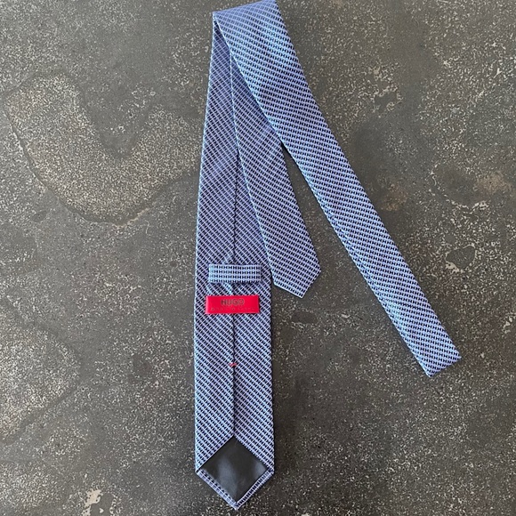 HUGO BOSS Silk Tie - Picture 3 of 6